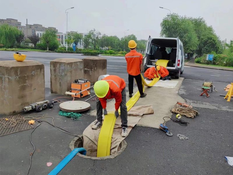 龙袍光固化管道修复